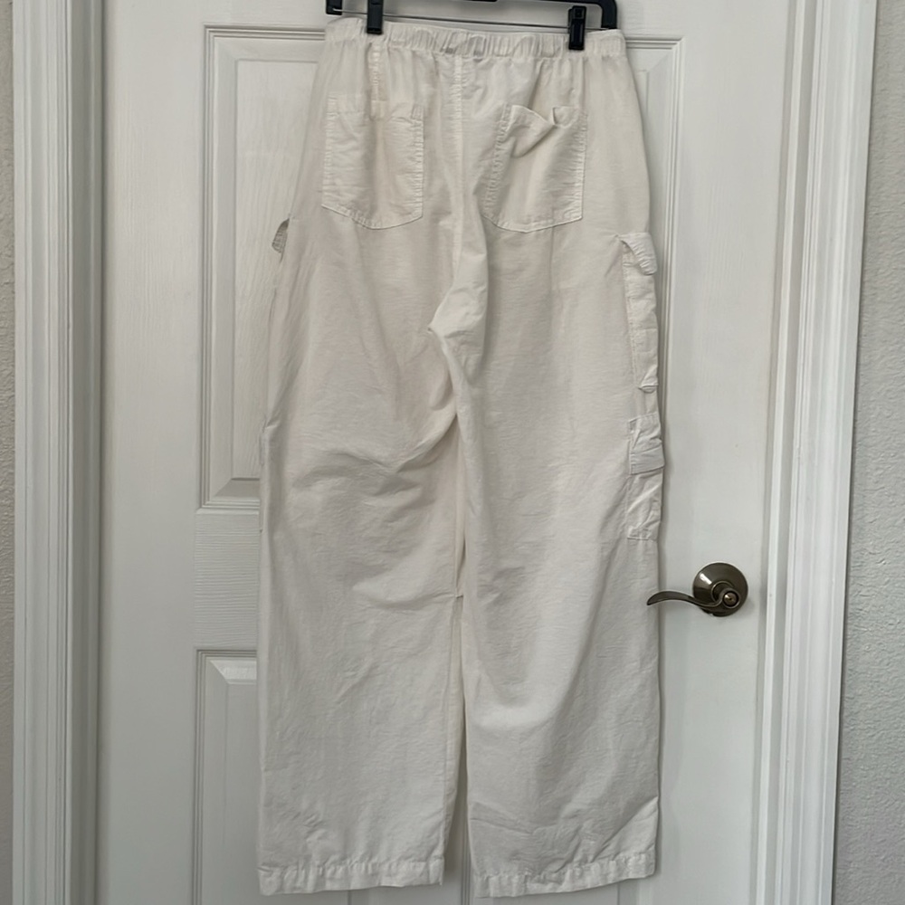Women’s white parachute cargo pants - Picture 4 of 6